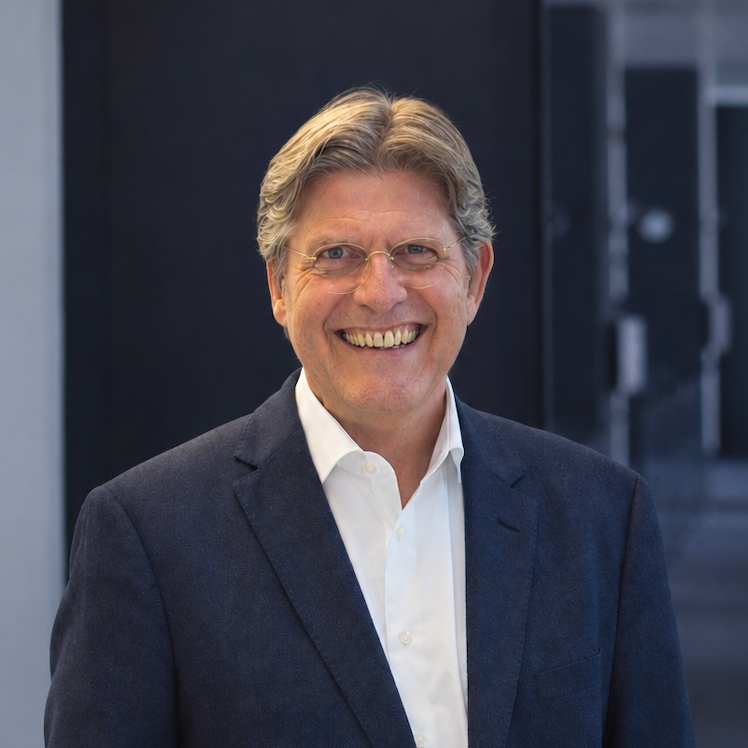 Porträt von Prof. Dr. Utho Creussen, erfahrener Coach und Programmdirektor Digital Leadership & Transformation bei der Management School St.Gallen. 