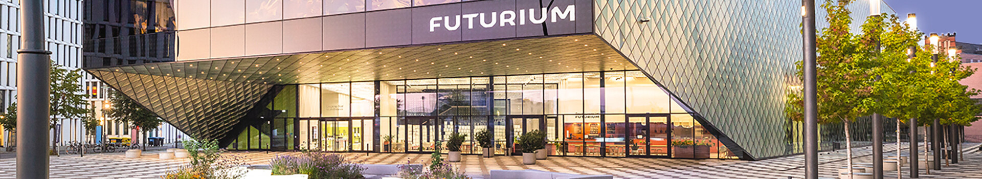 Headerbild des Seminars und des firmeninternen Seminars «Reframing Leadership» der Management School St.Gallen.